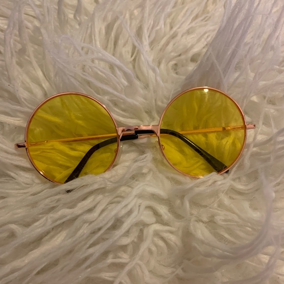 Accessories - Sunglasses